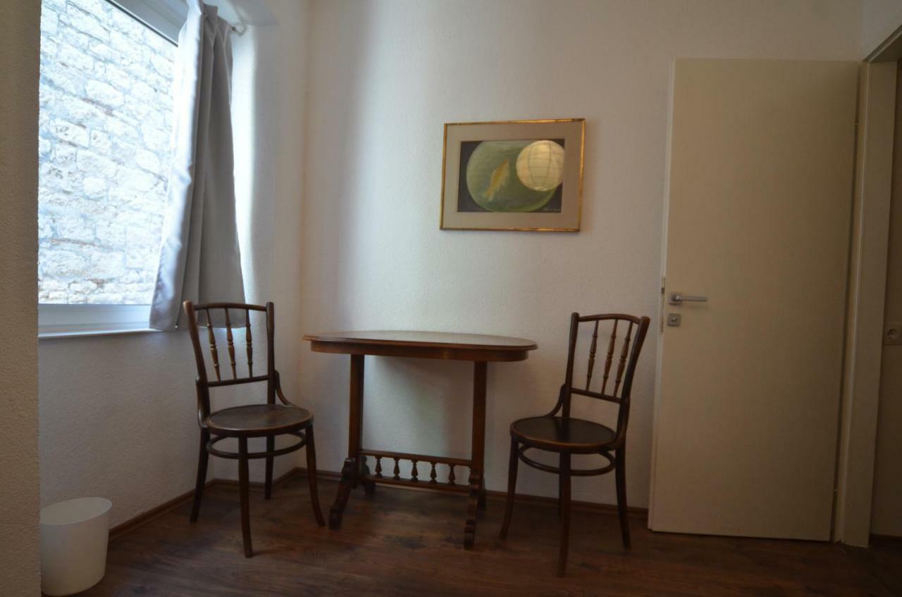 Apartment R.z.